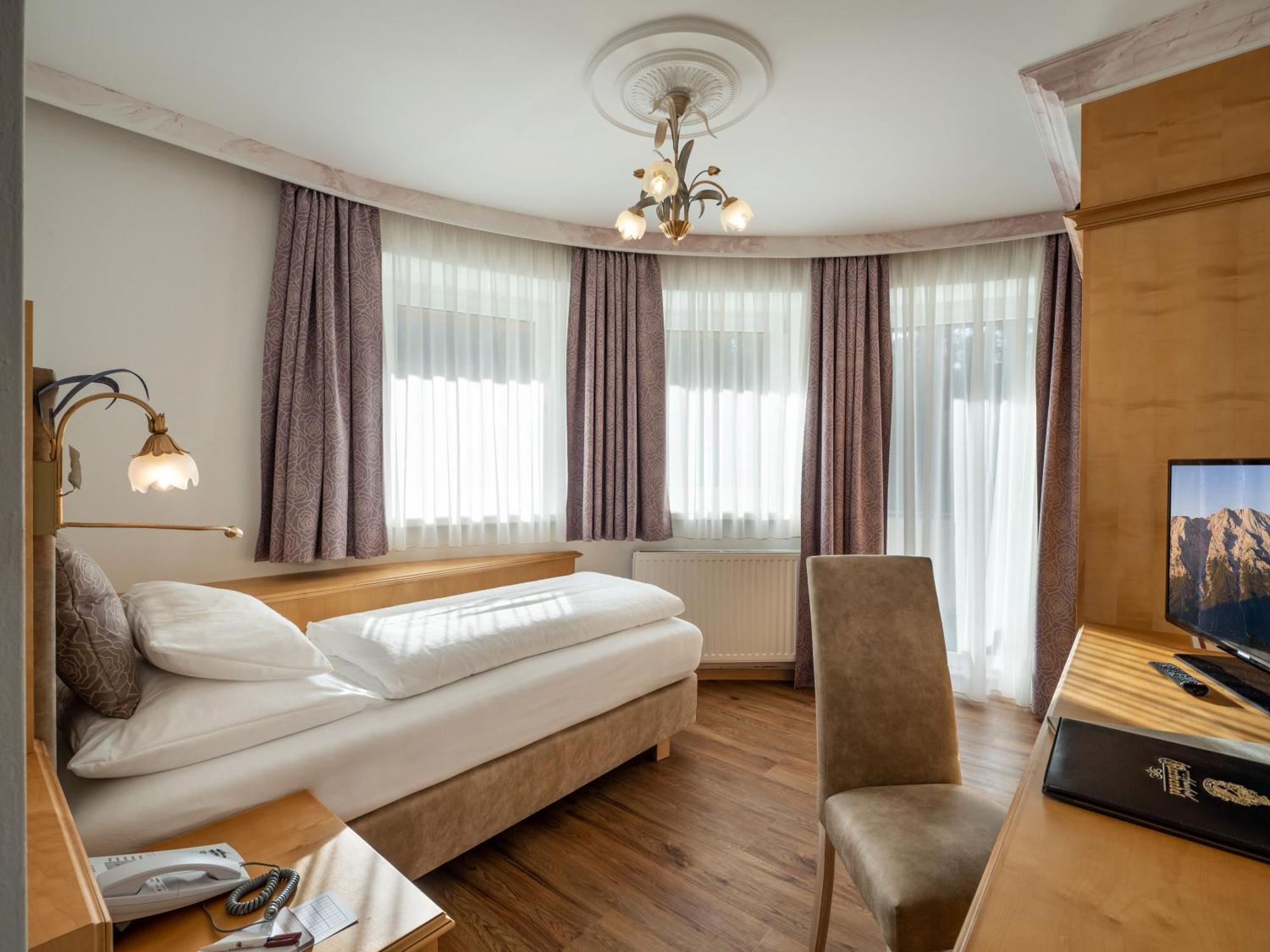 Alpenhotel Karwendel -Adults Only- Leutasch Bagian luar foto